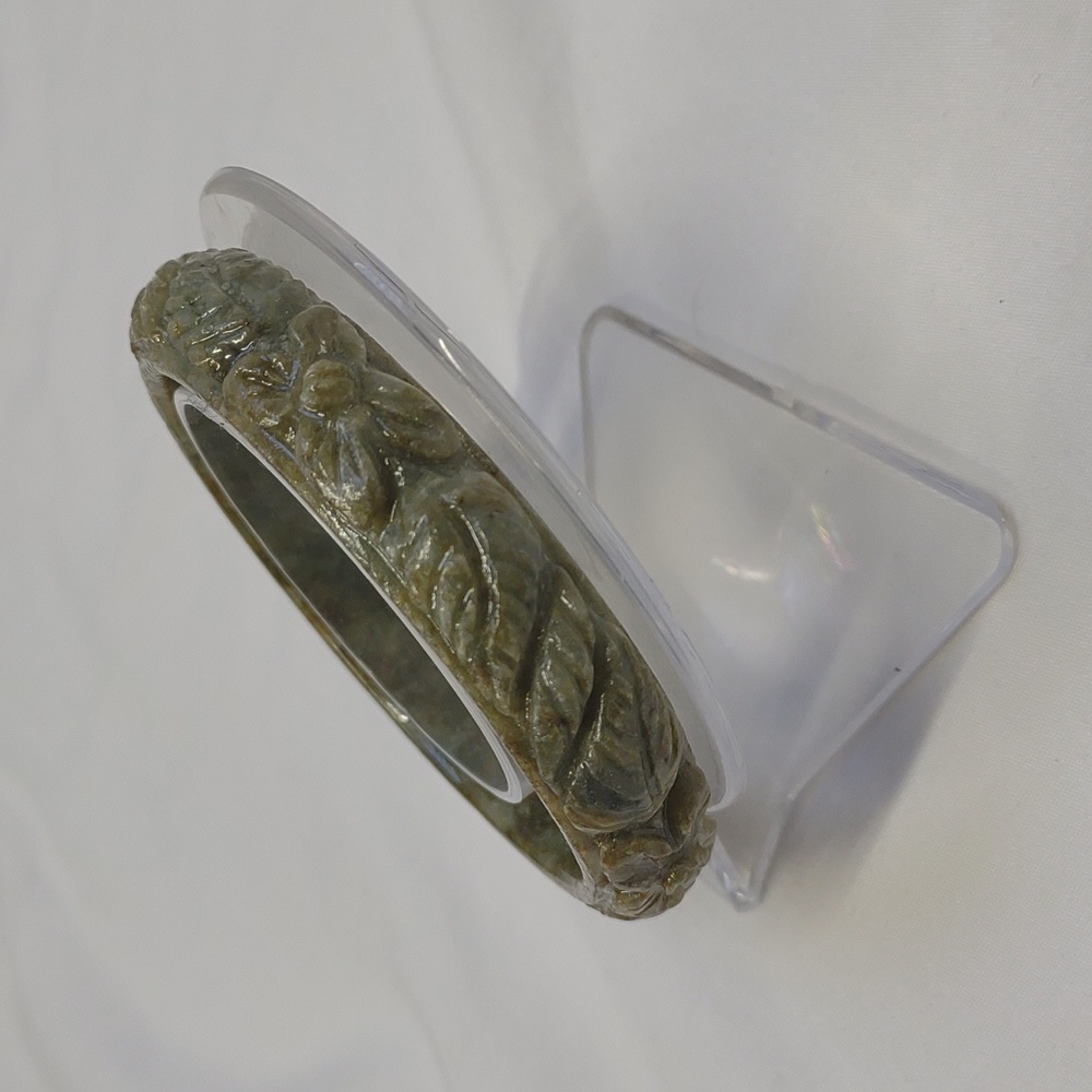 Jadeite bangle - Picture 4 of 4